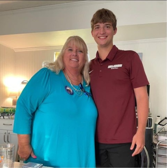 Meet your Posher, Denise - Picture 1 of 1